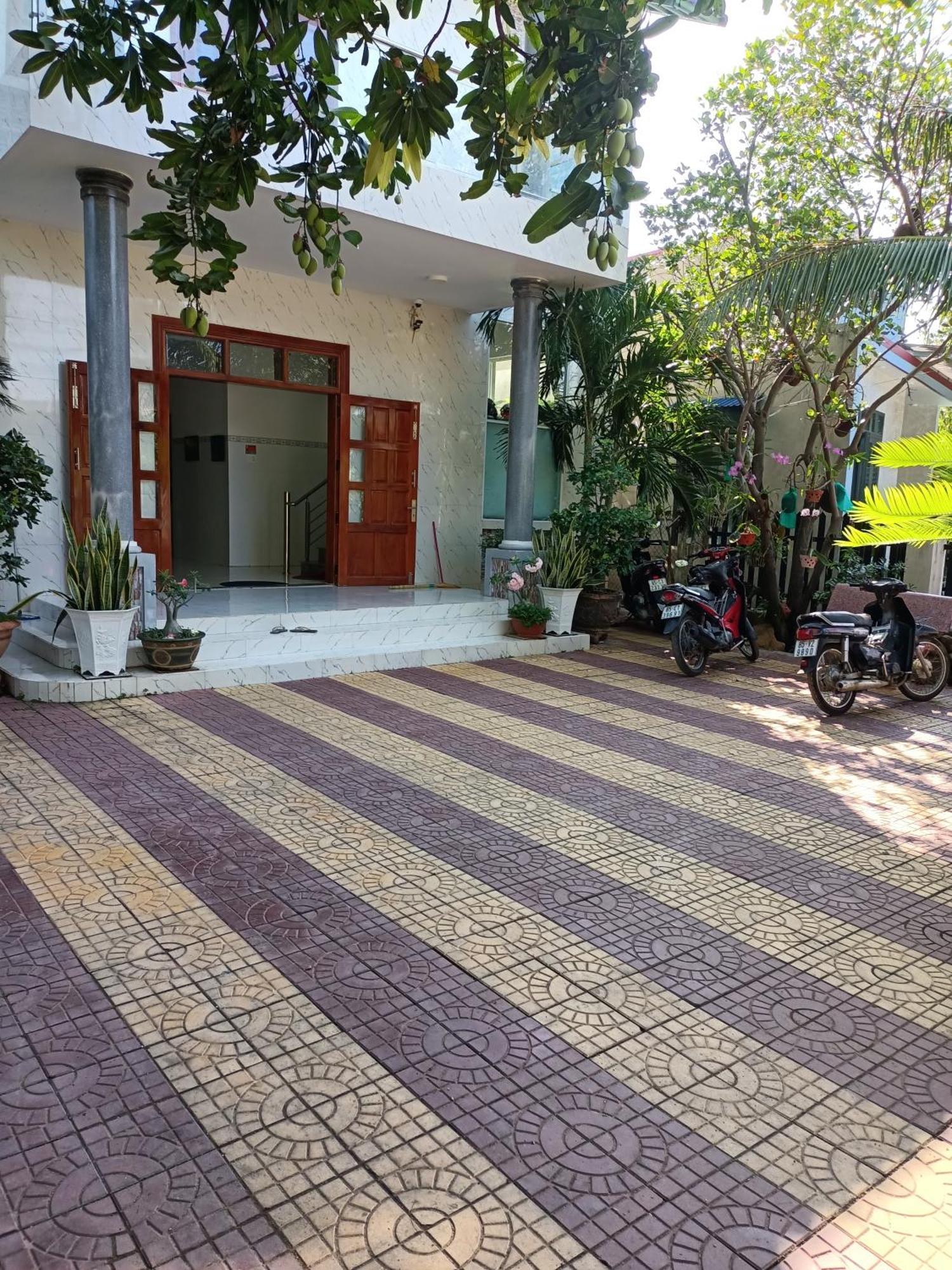 Hotel Khach San Mong An à Vĩnh Hy Extérieur photo