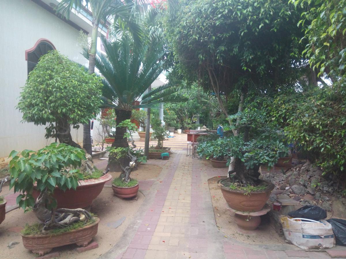 Hotel Khach San Mong An à Vĩnh Hy Extérieur photo