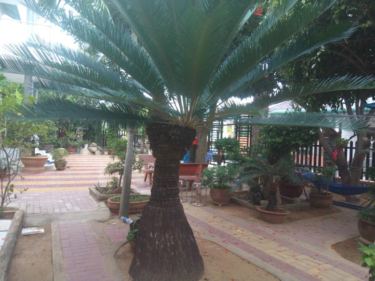 Hotel Khach San Mong An à Vĩnh Hy Extérieur photo